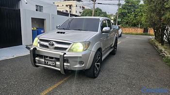 jeepetas y camionetas - Toyota hilux diésel 4x4