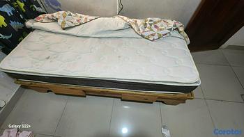 muebles y colchones - Vendo base y colchón twin 73x38, en buenas condiciones. 
