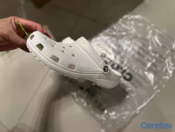 zapatos unisex - Crocs Unisex blanca size 9M 11W