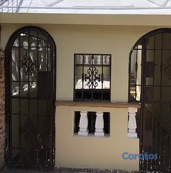 casas - CASA EN ALQUILER SEMISOTANO