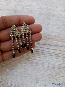 joyas, relojes y accesorios - Se Vende Aretes Vintange de fieata 