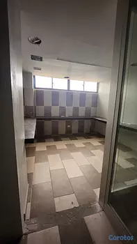 oficinas y locales comerciales - LOCAL CON EXCELENTE UBICACIÓN AV 27 DE FEBRERO FRE