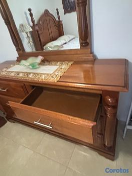 muebles y colchones - juego de cama full roble dos mesas gabetero. y cama   no colchones 