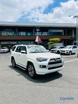 jeepetas y camionetas - 2021 Toyota 4 Runner Limited 4x4 de 3 Fila de asiento Clean Carfax 