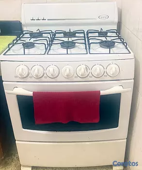electrodomesticos - Estufa nedoca de 6 quemadores  ligeramente negociable 