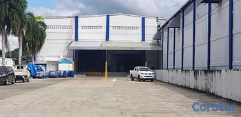 oficinas y locales comerciales - Rento nave en el km 13 de la Duarte , cerca de la 
