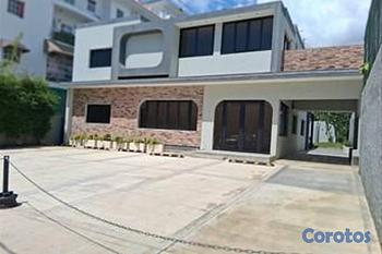 oficinas y locales comerciales - Edificio comercial 780 Mt2 en Gazcue Santo Domingo