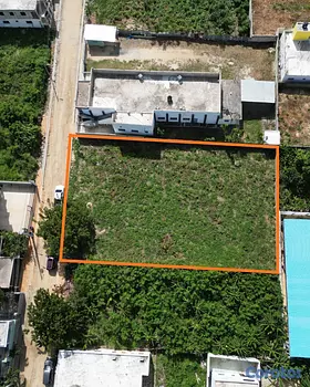 solares y terrenos - Se Vende solar 1,201 metros en Residencial Altos d