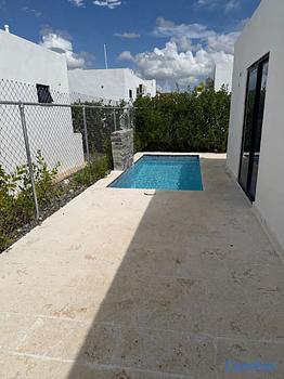 casas - ALQUILO HERMOSA CASA EN BOCA CHICA CON PICUZZI  EN